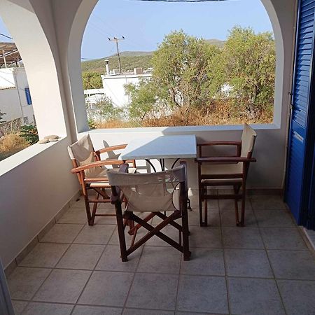 Athina Rooms Karvounades Exterior foto